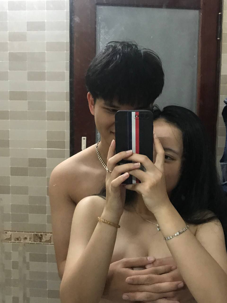 Nàng dâu xinh đẹp về quê chăm sóc bố Chồng yêu nhưng bố đã thiếu thốn quá lâu